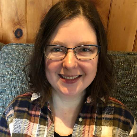 Meet your Posher, Laura - Picture 1 of 1